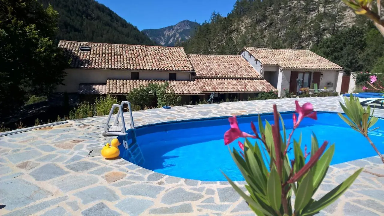 Mas Du Verdon Bed & Breakfast Castellane